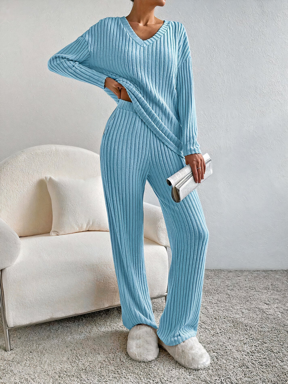 Catherine | Women's Lounge Set V-Neck Ribbed Sweater and Wide-Leg Pants 1