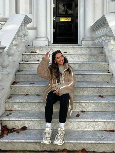 Lily | Women's Oversized Fleece Jacket With Zip and Pockets 5