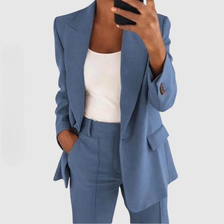 Sophia | Blazer Set for Women with Tailored Fit and Notched Lapels 4