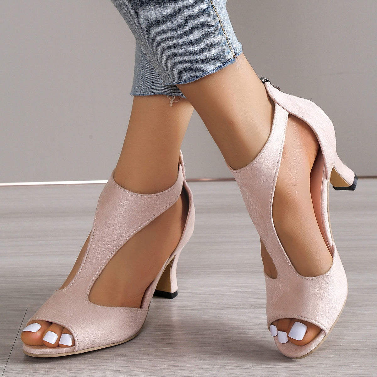 Sophia | Orthopedic Heeled Sandal With T-Strap And Back Zipper 5