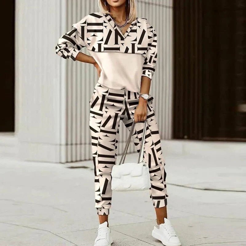 Sophia | Women's Tracksuit Set With Zipper Top and Patterned Accents 2