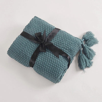 Sophie | Wool Blanket Knitted Scandinavian Design with Fringes 9