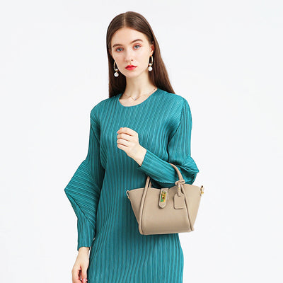 Women’s Bucket Bag Gold Clasp 5