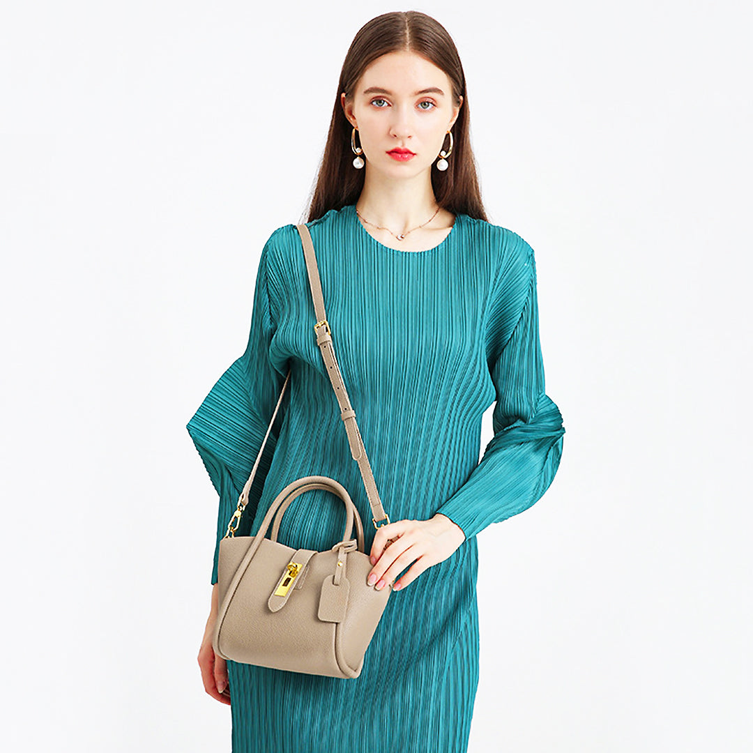 Women’s Bucket Bag Gold Clasp 6