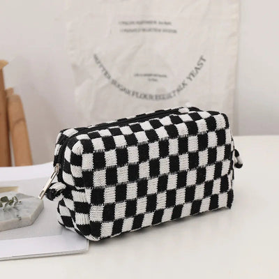 Women’s Makeup Bag Checkered Design Zipper 1