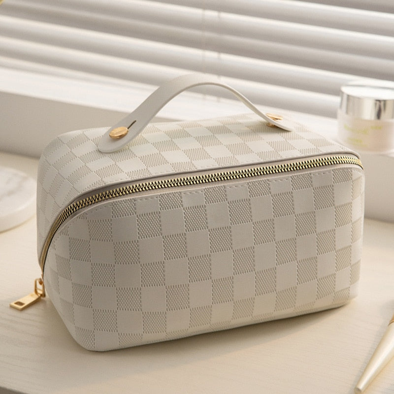 Women’s Makeup Bag Checkered Design Zipper 2
