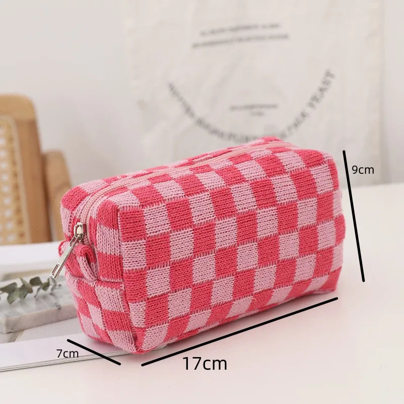 Women’s Makeup Bag Checkered Design Zipper 4