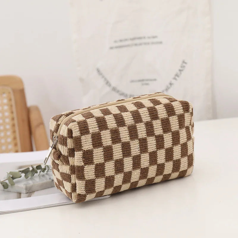 Women’s Makeup Bag Checkered Design Zipper 6