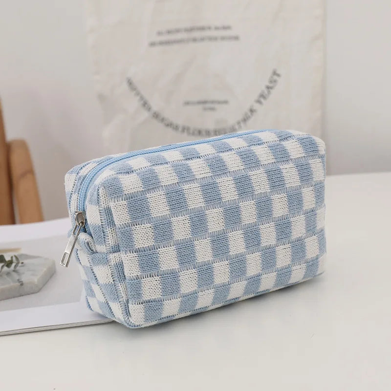 Women’s Makeup Bag Checkered Design Zipper 7