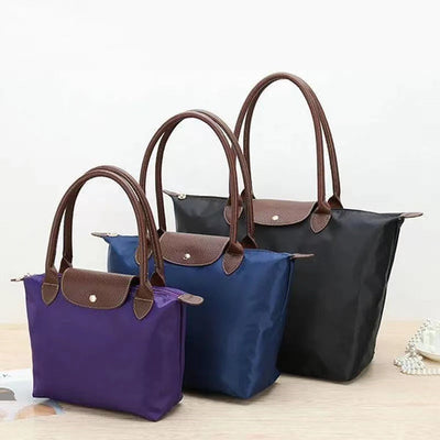 Women’s Shoulder Bag Spacious Interior 1