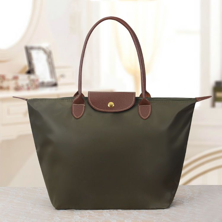 Women’s Shoulder Bag Spacious Interior 6
