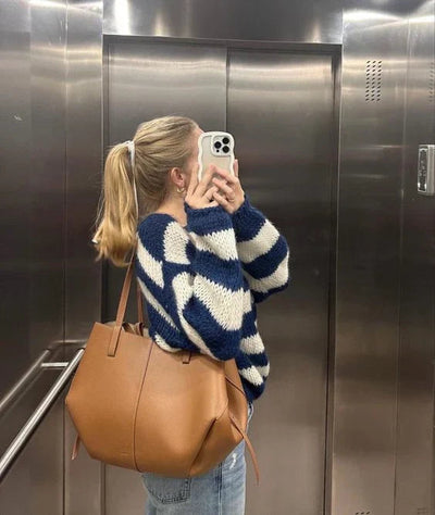 Women’s Tote Bag Spacious Interior 4