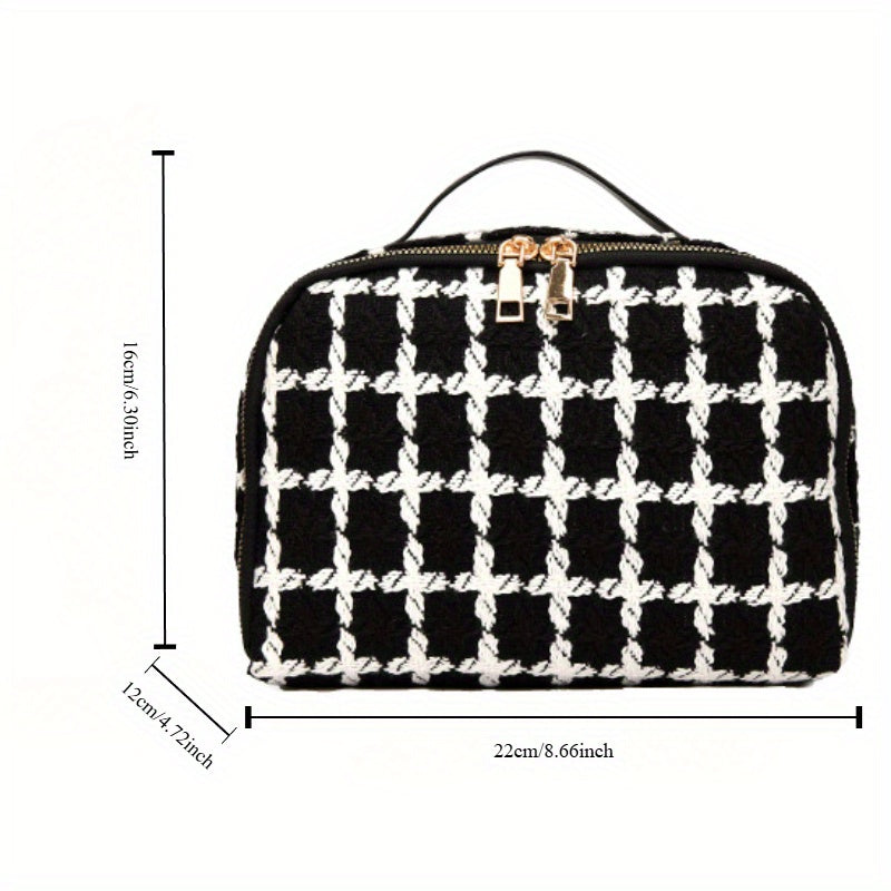 Women’s Travel Makeup Bag Checkered Pattern 3